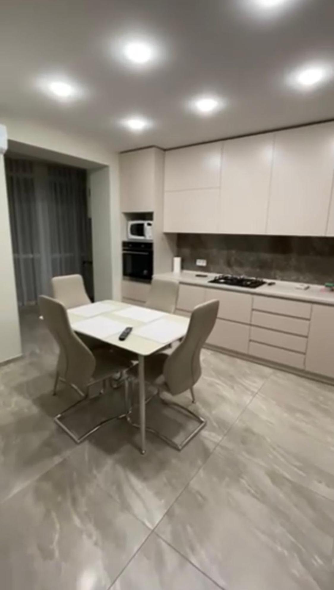 Apartment New Building In Center Dnipro Exterior photo