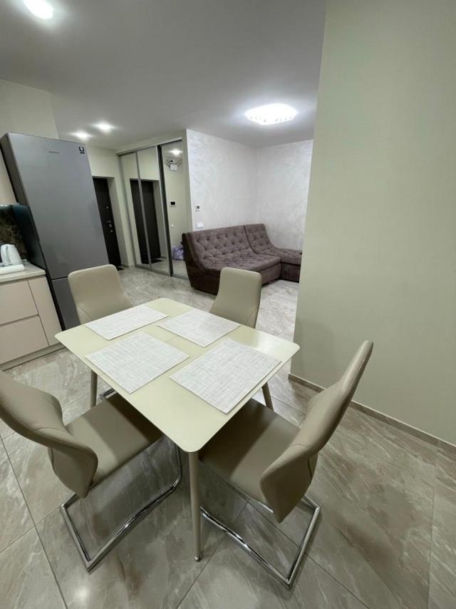 Apartment New Building In Center Dnipro Exterior photo